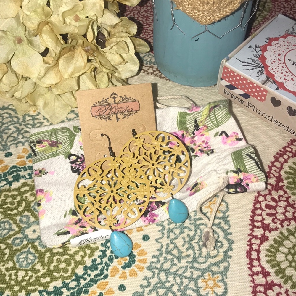 Plunder Loris Earrings $8